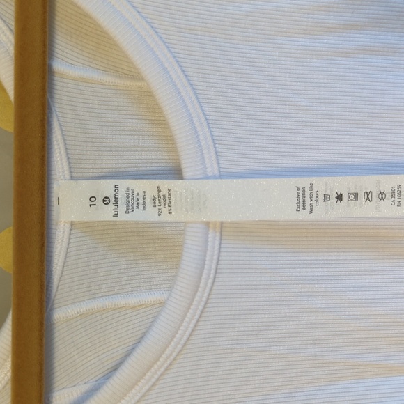 Lululemon racer back tank - Picture 2 of 3
